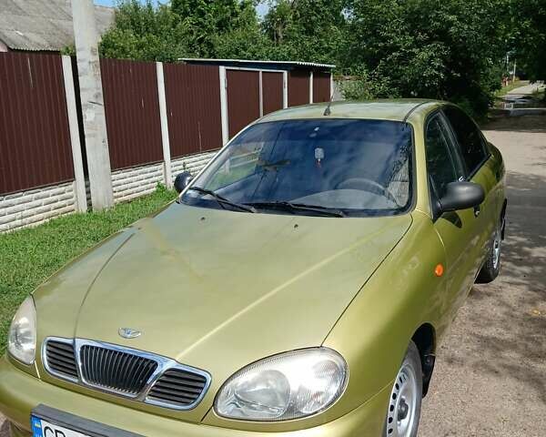 Желтый Дэу Ланос, объемом двигателя 1.39 л и пробегом 105 тыс. км за 2650 $, фото 1 на Automoto.ua