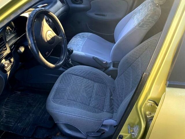 Жовтий Деу Ланос, об'ємом двигуна 1.5 л та пробігом 0 тис. км за 1400 $, фото 4 на Automoto.ua