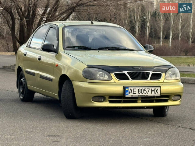 Желтый Дэу Ланос, объемом двигателя 1.6 л и пробегом 198 тыс. км за 2300 $, фото 3 на Automoto.ua