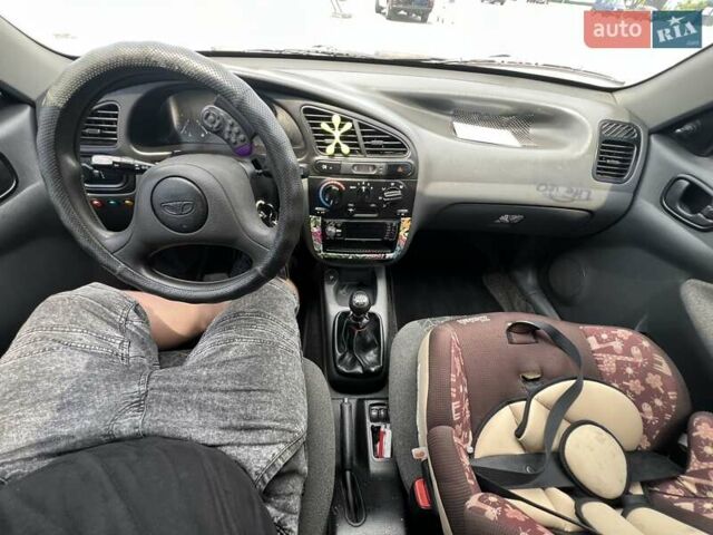 Жовтий Деу Ланос, об'ємом двигуна 1.5 л та пробігом 160 тис. км за 2400 $, фото 9 на Automoto.ua