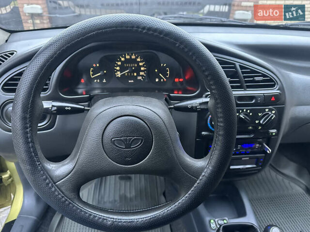 Жовтий Деу Ланос, об'ємом двигуна 1.5 л та пробігом 145 тис. км за 2850 $, фото 32 на Automoto.ua