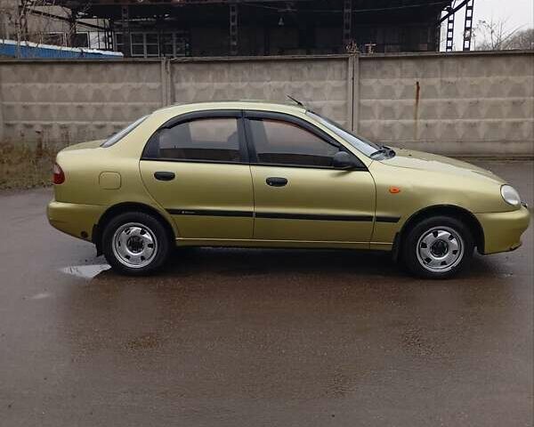 Желтый Дэу Ланос, объемом двигателя 1.39 л и пробегом 195 тыс. км за 2200 $, фото 3 на Automoto.ua