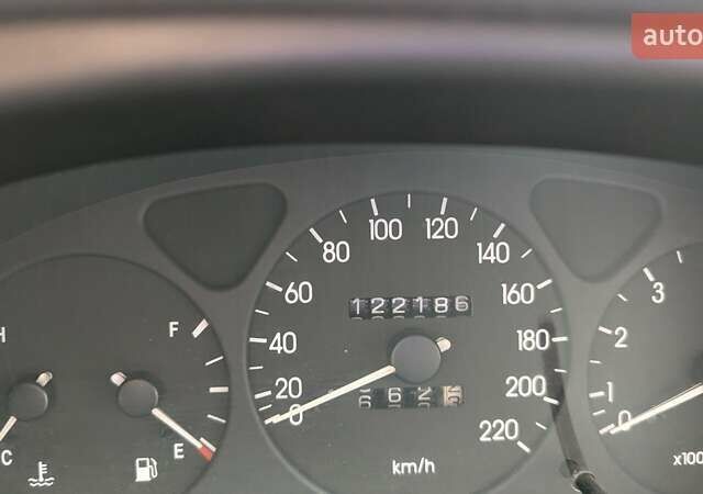 Желтый Дэу Ланос, объемом двигателя 1.5 л и пробегом 122 тыс. км за 2300 $, фото 1 на Automoto.ua