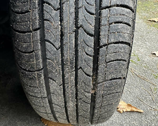 Желтый Дэу Ланос, объемом двигателя 1.5 л и пробегом 223 тыс. км за 1499 $, фото 4 на Automoto.ua