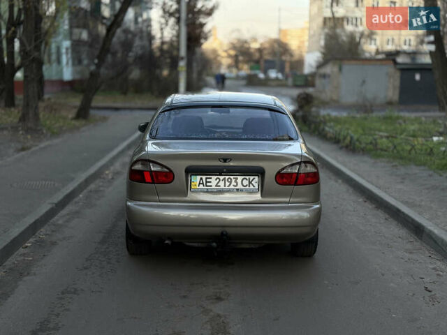 Желтый Дэу Ланос, объемом двигателя 1.6 л и пробегом 115 тыс. км за 2750 $, фото 3 на Automoto.ua