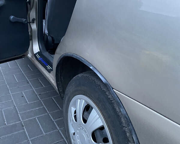 Желтый Дэу Ланос, объемом двигателя 1.6 л и пробегом 187 тыс. км за 2800 $, фото 8 на Automoto.ua