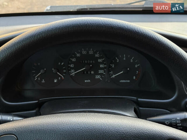 Желтый Дэу Ланос, объемом двигателя 1.6 л и пробегом 115 тыс. км за 2750 $, фото 7 на Automoto.ua