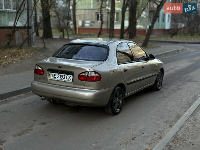 Желтый Дэу Ланос, объемом двигателя 1.6 л и пробегом 115 тыс. км за 2750 $, фото 4 на Automoto.ua