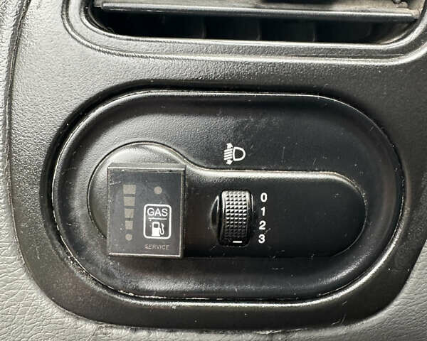 Желтый Дэу Ланос, объемом двигателя 1.5 л и пробегом 223 тыс. км за 1499 $, фото 13 на Automoto.ua