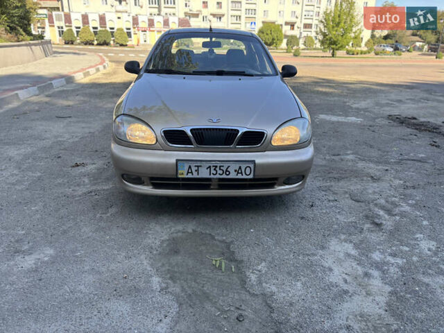 Желтый Дэу Ланос, объемом двигателя 1.4 л и пробегом 150 тыс. км за 1100 $, фото 1 на Automoto.ua