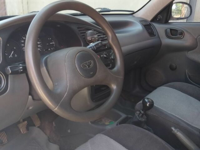 Серый Дэу Ланос, объемом двигателя 1.5 л и пробегом 110 тыс. км за 2200 $, фото 4 на Automoto.ua