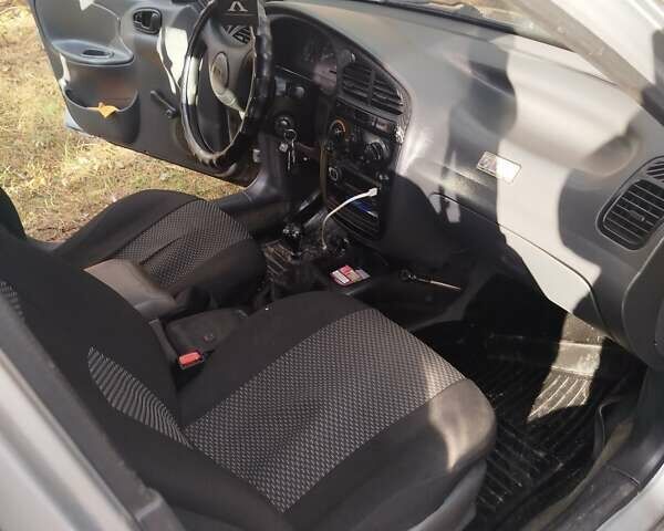Дэу Ланос 1998 в Кропивницком (Кировограде) на Automoto.ua Серый Дэу Ланос, объемом двигателя 1.5 л и пробегом 380 тыс. км за 1800 $, фото 3 на Automoto.ua