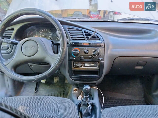 Сірий Деу Ланос, об'ємом двигуна 1.5 л та пробігом 233 тис. км за 2000 $, фото 6 на Automoto.ua