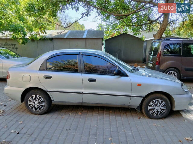 Сірий Деу Ланос, об'ємом двигуна 1.5 л та пробігом 233 тис. км за 2000 $, фото 2 на Automoto.ua