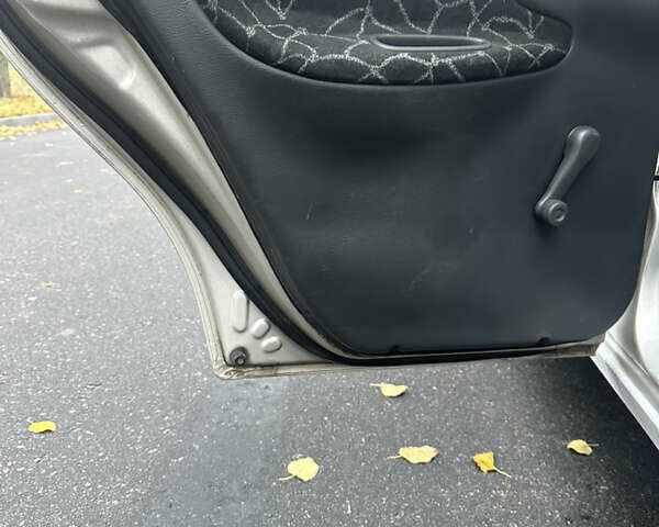 Серый Дэу Ланос, объемом двигателя 1.5 л и пробегом 210 тыс. км за 2200 $, фото 7 на Automoto.ua