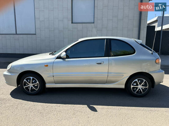 Дэу Ланос 2003 в Кривом Роге на Automoto.ua Серый Дэу Ланос, объемом двигателя 1.6 л и пробегом 237 тыс. км за 3150 $, фото 1 на Automoto.ua