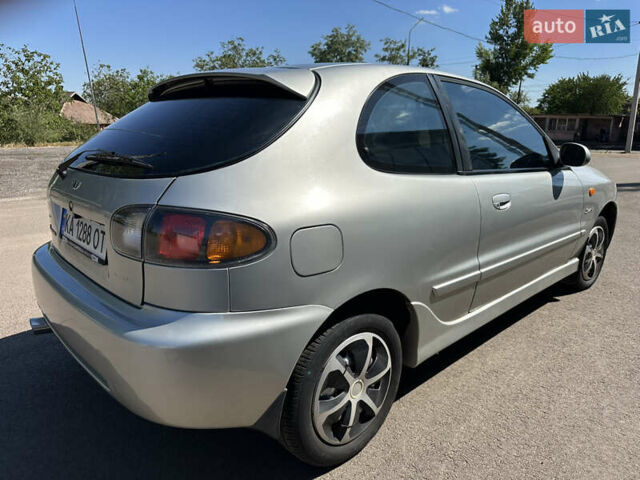 Дэу Ланос 2003 в Кривом Роге на Automoto.ua Серый Дэу Ланос, объемом двигателя 1.6 л и пробегом 237 тыс. км за 3150 $, фото 4 на Automoto.ua