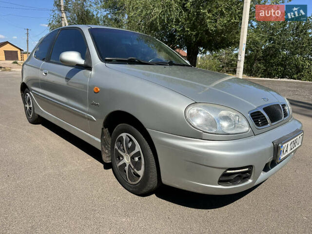 Дэу Ланос 2003 в Кривом Роге на Automoto.ua Серый Дэу Ланос, объемом двигателя 1.6 л и пробегом 237 тыс. км за 3150 $, фото 6 на Automoto.ua