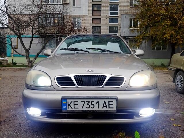 Сірий Деу Ланос, об'ємом двигуна 1.5 л та пробігом 230 тис. км за 2000 $, фото 2 на Automoto.ua