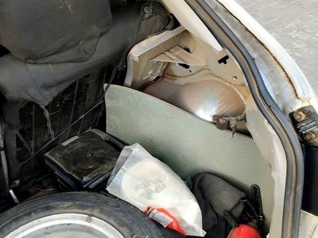 Серый Дэу Ланос, объемом двигателя 1.5 л и пробегом 180 тыс. км за 2600 $, фото 12 на Automoto.ua