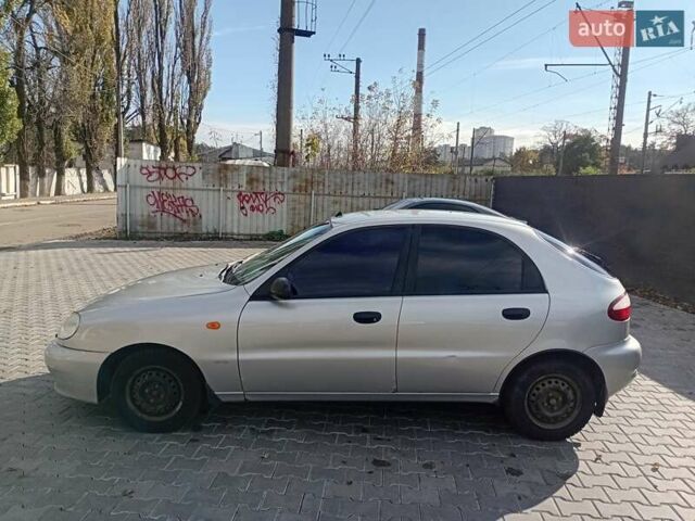 Деу Ланос 2007 у Буче на Automoto.ua Сірий Деу Ланос, об'ємом двигуна 1.5 л та пробігом 218 тис. км за 2100 $, фото 1 на Automoto.ua