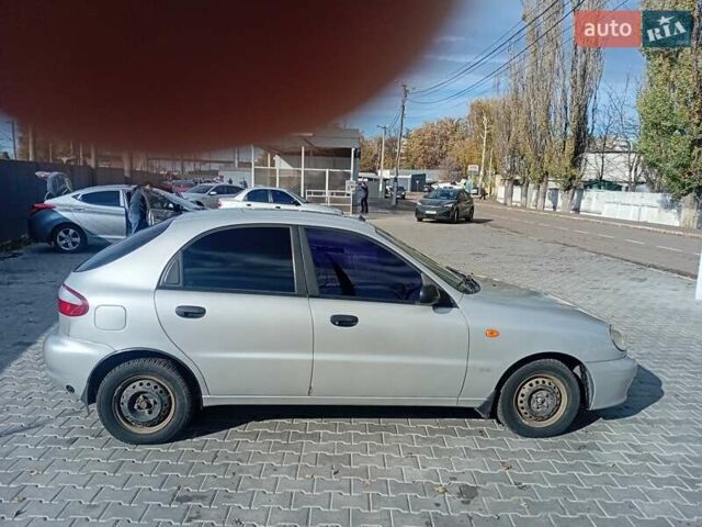 Деу Ланос 2007 у Буче на Automoto.ua Сірий Деу Ланос, об'ємом двигуна 1.5 л та пробігом 218 тис. км за 2100 $, фото 3 на Automoto.ua