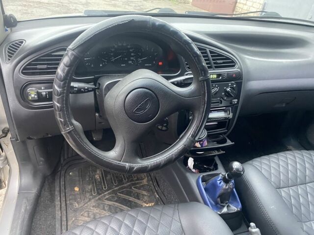 Сірий Деу Ланос, об'ємом двигуна 1.5 л та пробігом 220 тис. км за 3000 $, фото 1 на Automoto.ua