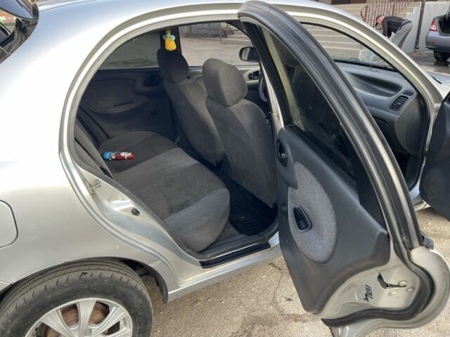 Сірий Деу Ланос, об'ємом двигуна 1.5 л та пробігом 300 тис. км за 2800 $, фото 3 на Automoto.ua