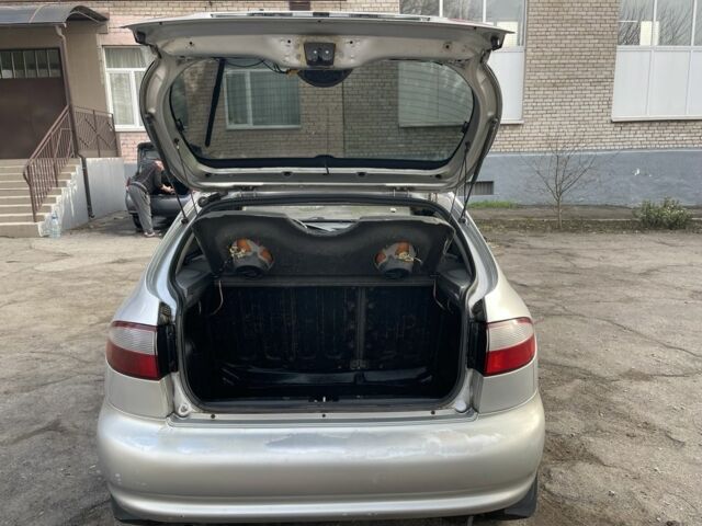 Сірий Деу Ланос, об'ємом двигуна 1.5 л та пробігом 300 тис. км за 2800 $, фото 2 на Automoto.ua