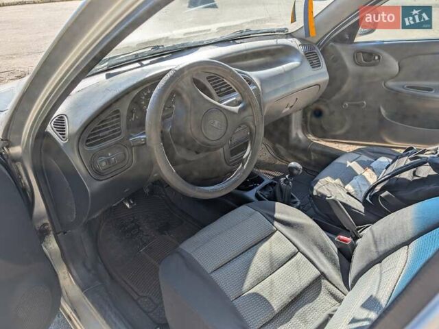Дэу Ланос 1998 в Киеве на Automoto.ua Серый Дэу Ланос, объемом двигателя 1.5 л и пробегом 380 тыс. км за 1000 $, фото 3 на Automoto.ua