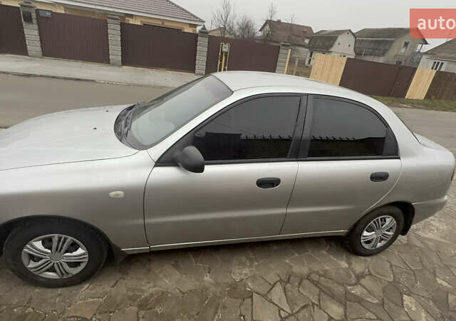 Серый Дэу Ланос, объемом двигателя 1.5 л и пробегом 300 тыс. км за 2400 $, фото 3 на Automoto.ua