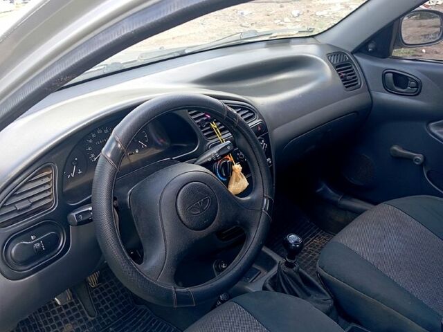 Сірий Деу Ланос, об'ємом двигуна 1.5 л та пробігом 111 тис. км за 1500 $, фото 2 на Automoto.ua