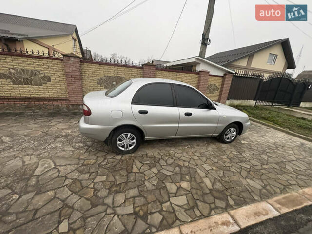 Серый Дэу Ланос, объемом двигателя 1.5 л и пробегом 300 тыс. км за 2400 $, фото 1 на Automoto.ua