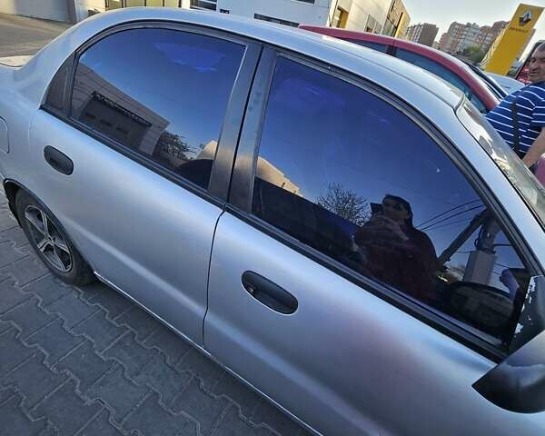 Серый Дэу Ланос, объемом двигателя 1.6 л и пробегом 222 тыс. км за 1200 $, фото 1 на Automoto.ua