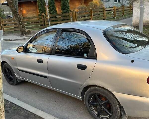 Сірий Деу Ланос, об'ємом двигуна 1.5 л та пробігом 275 тис. км за 1500 $, фото 7 на Automoto.ua