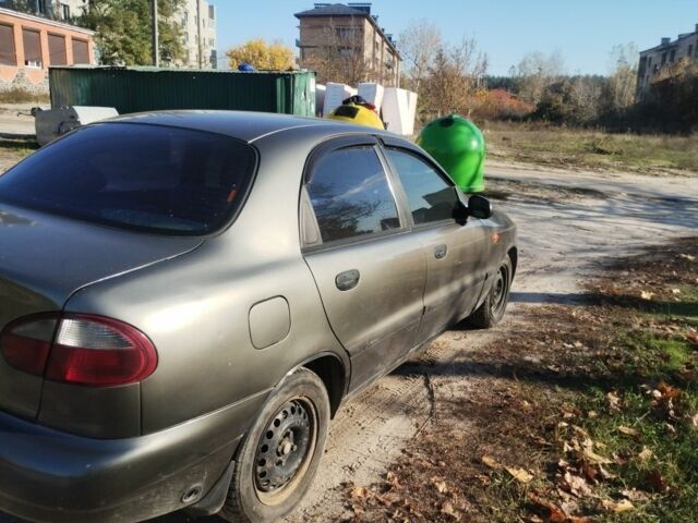 Сірий Деу Ланос, об'ємом двигуна 1.5 л та пробігом 220 тис. км за 1021 $, фото 3 на Automoto.ua