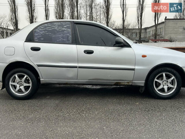 Серый Дэу Ланос, объемом двигателя 1.5 л и пробегом 291 тыс. км за 1550 $, фото 3 на Automoto.ua