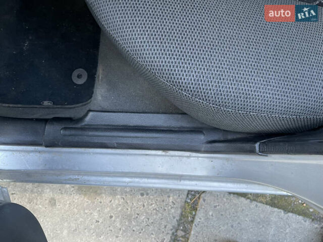 Деу Ланос 2002 у Львові на Automoto.ua Сірий Деу Ланос, об'ємом двигуна 1.5 л та пробігом 164 тис. км за 2300 $, фото 15 на Automoto.ua