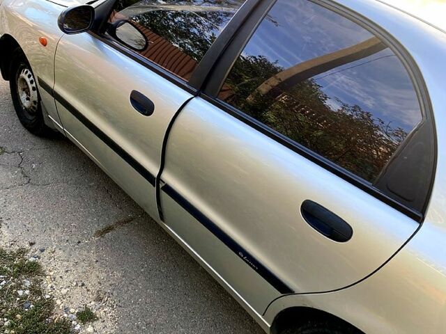 Дэу Ланос 2002 в Кривом Роге на Automoto.ua Серый Дэу Ланос, объемом двигателя 1.5 л и пробегом 180 тыс. км за 2499 $, фото 4 на Automoto.ua