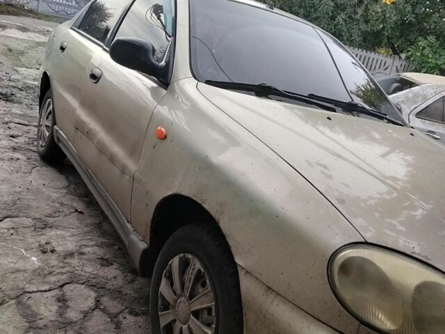 Деу Ланос 2002 у Кам'янське (Дніпродзержинськ) на Automoto.ua Сірий Деу Ланос, об'ємом двигуна 1.5 л та пробігом 131 тис. км за 1100 $, фото 2 на Automoto.ua