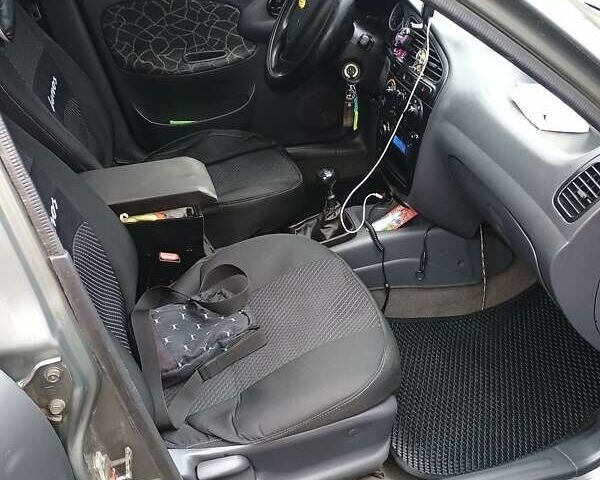 Сірий Деу Ланос, об'ємом двигуна 1.5 л та пробігом 312 тис. км за 2600 $, фото 5 на Automoto.ua