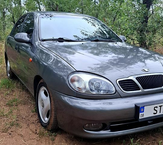 Серый Дэу Ланос, объемом двигателя 1.6 л и пробегом 220 тыс. км за 2650 $, фото 4 на Automoto.ua