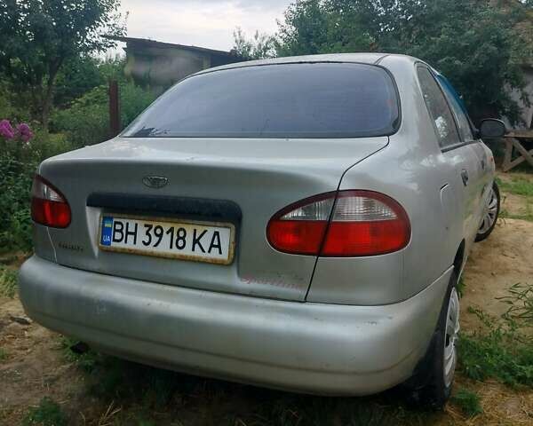 Сірий Деу Ланос, об'ємом двигуна 1.5 л та пробігом 300 тис. км за 1377 $, фото 1 на Automoto.ua