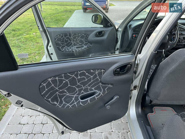 Серый Дэу Ланос, объемом двигателя 1.5 л и пробегом 152 тыс. км за 1999 $, фото 32 на Automoto.ua