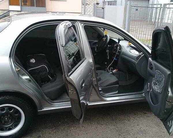Сірий Деу Ланос, об'ємом двигуна 1.5 л та пробігом 312 тис. км за 2600 $, фото 4 на Automoto.ua