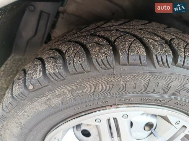 Дэу Ланос 2002 в Золотоноше на Automoto.ua Серый Дэу Ланос, объемом двигателя 1.5 л и пробегом 115 тыс. км за 2750 $, фото 3 на Automoto.ua