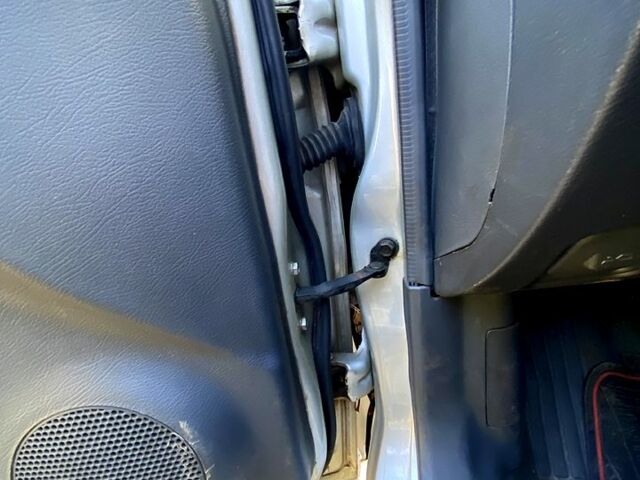 Дэу Ланос 2002 в Кривом Роге на Automoto.ua Серый Дэу Ланос, объемом двигателя 1.5 л и пробегом 180 тыс. км за 2499 $, фото 8 на Automoto.ua