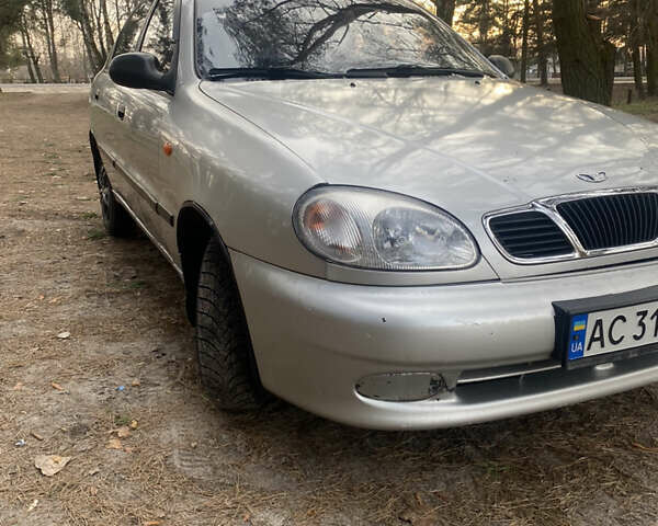 Сірий Деу Ланос, об'ємом двигуна 1.5 л та пробігом 190 тис. км за 2350 $, фото 2 на Automoto.ua