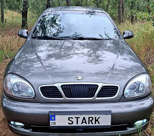 Серый Дэу Ланос, объемом двигателя 1.6 л и пробегом 220 тыс. км за 2650 $, фото 1 на Automoto.ua