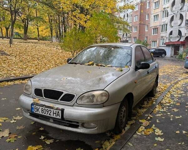 Деу Ланос 2002 у Рівному на Automoto.ua Сірий Деу Ланос, об'ємом двигуна 1.35 л та пробігом 327 тис. км за 1200 $, фото 3 на Automoto.ua
